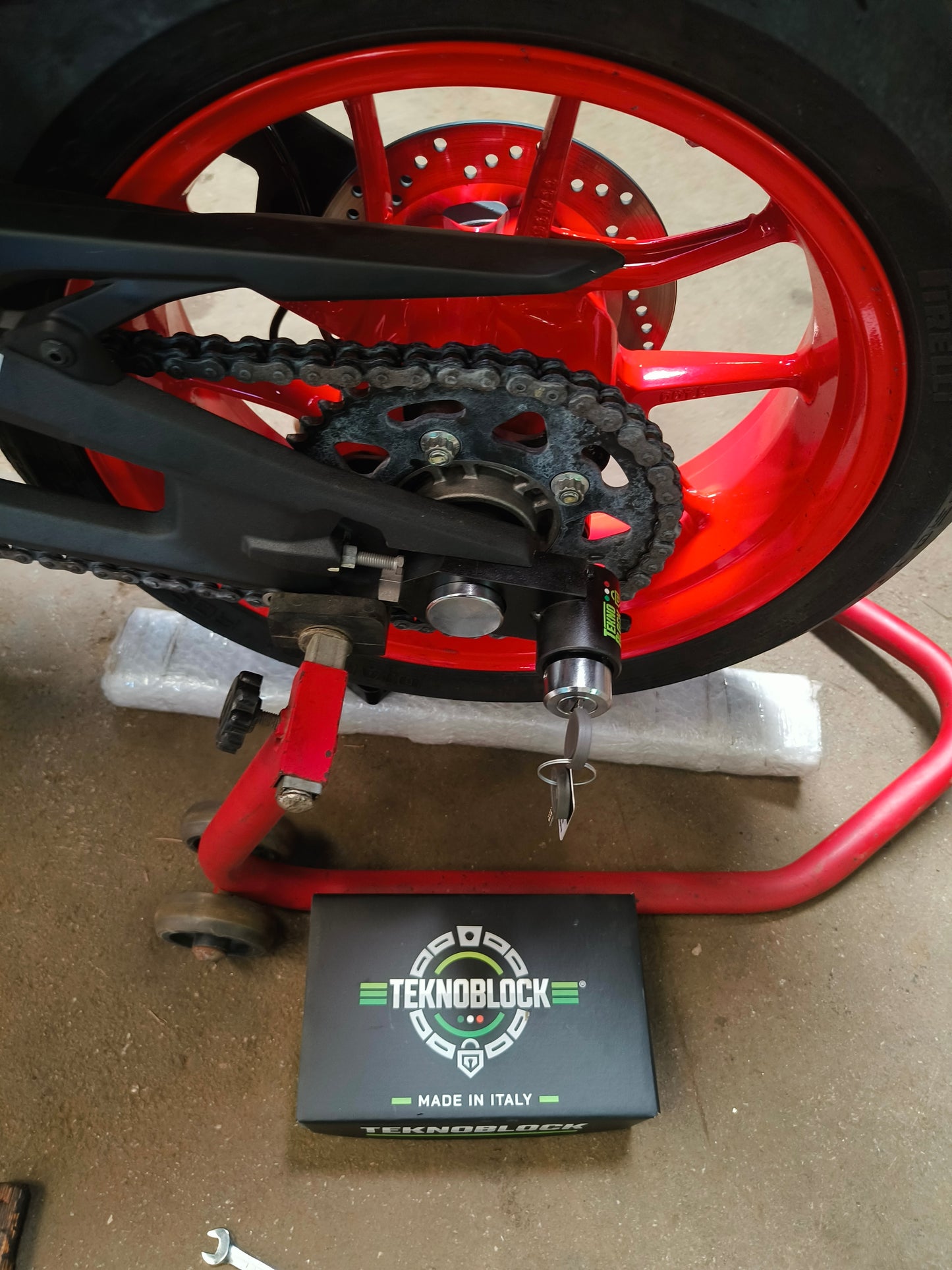 Ducati Monster 937